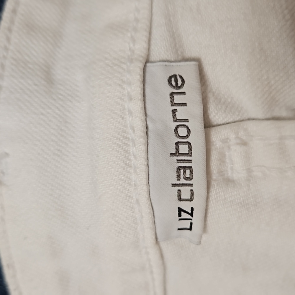 Jeans - Picture 2 of 4